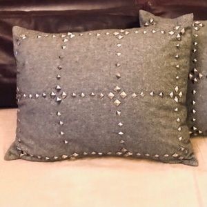 Studded flannel decorative pillow cushion